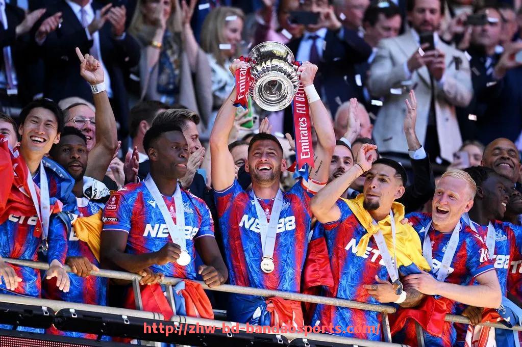 半岛体育-德甲球队薪水排行表格公布，揭示俱乐部薪酬结构与竞争力