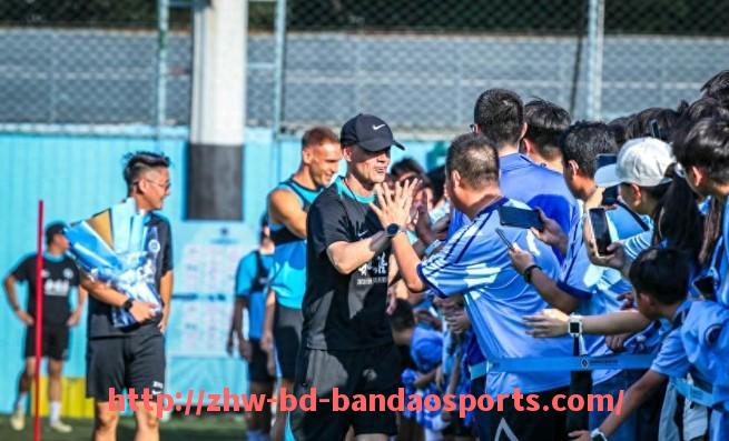 半岛体育-欧冠决赛天下足球专题报道及精彩盘点