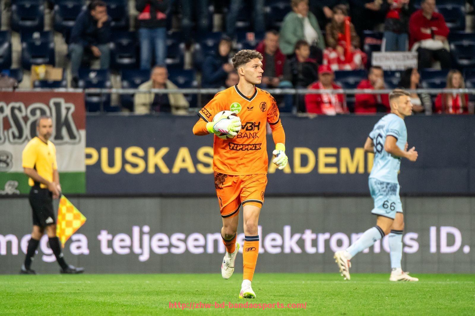 半岛体育-世俱杯是否应设立女子组赛事的必要性与前景分析